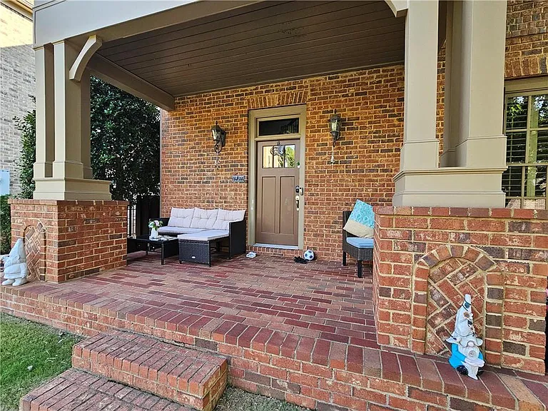 10924 Waters Rd — Photo 41