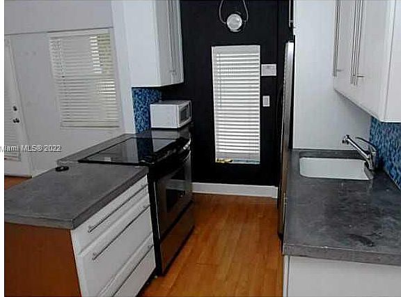 3rd image of 1545 Euclid Ave APT 4G