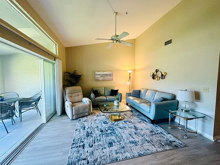 6713 Stone River Rd #202 — Photo 2