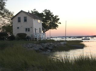 30 Linden Point Rd, Branford, CT 06405