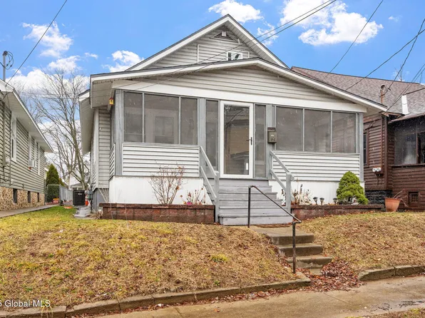 227 Robinson Street, Schenectady, NY 12304