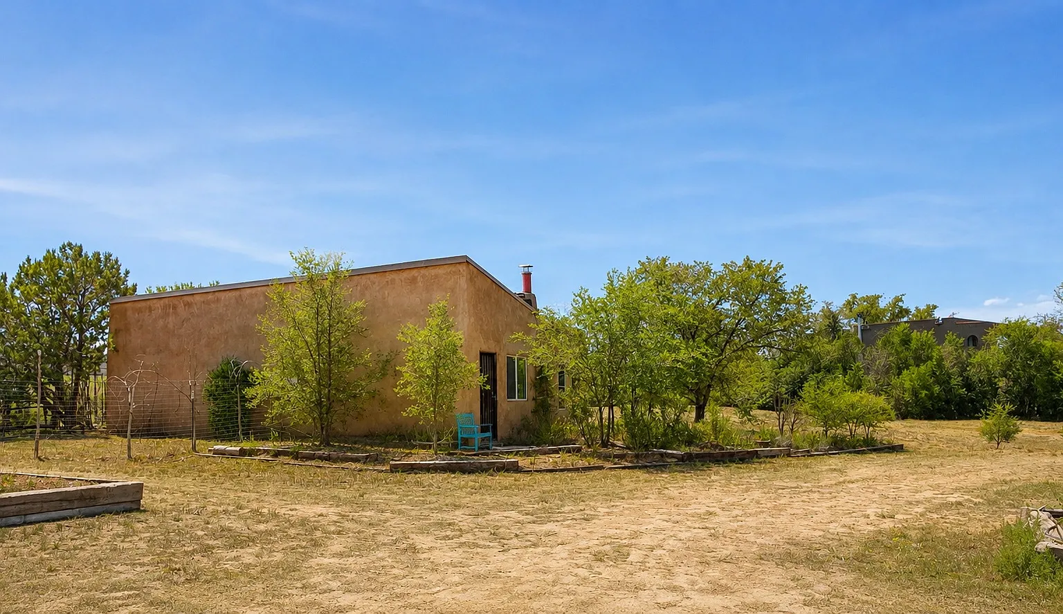 Studio, 900 sqft, $1,285 — Photo 1