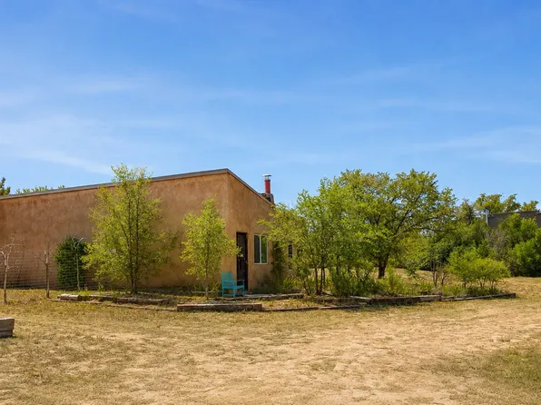 49 Camino Torcido Loop, Santa Fe, NM 87507