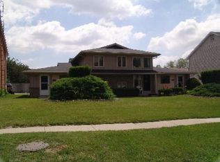 2333 Rockspring Rd, Toledo, OH 43614