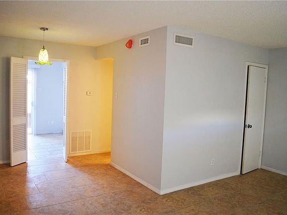 5th image of 9829 Valley Meadow Ct #9829