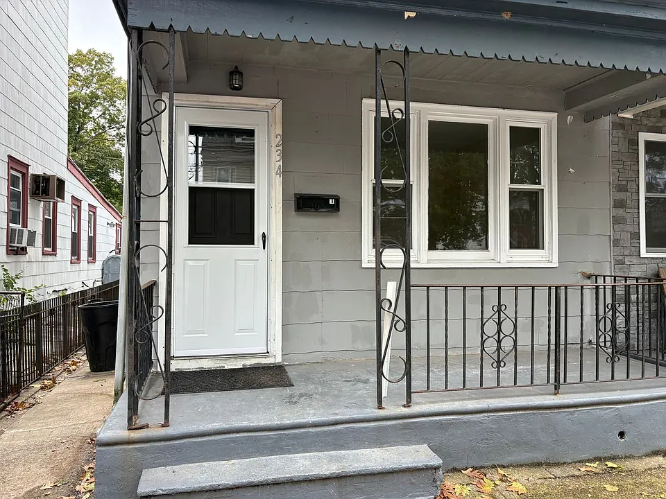 234 Franklin St