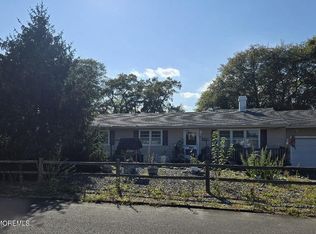 1409 Susan Ln, Point Pleasant Beach, NJ 08742