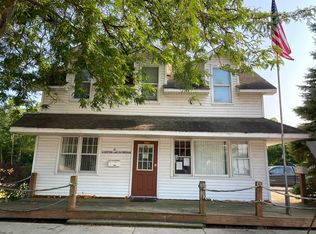 21 W Grand Ave, Fox Lake, IL 60020