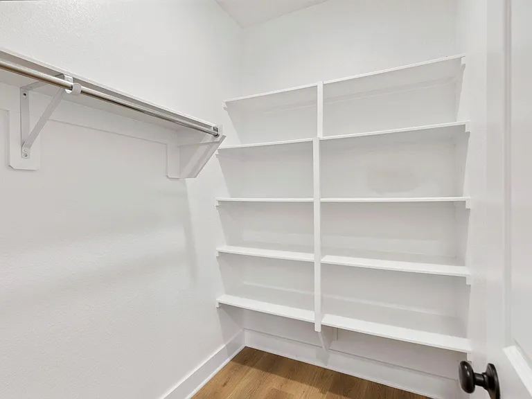 415 N Hillary Step Pl — Photo 32