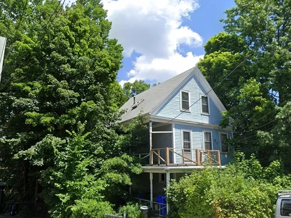 131 Nonantum St, Brighton, MA 02135