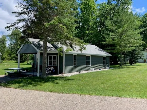 306 Lakewood Dr, East Tawas, MI 48730