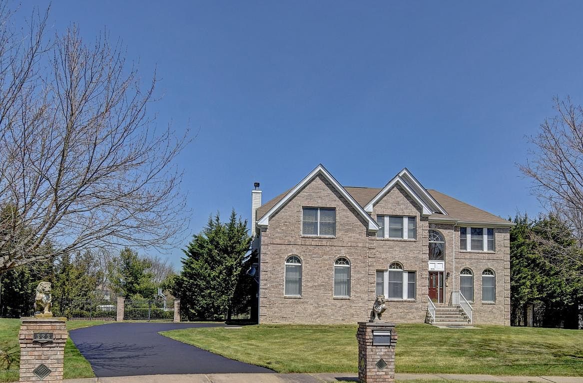 323 Autumn Hill Dr, Morganville, NJ 07751 | Zillow