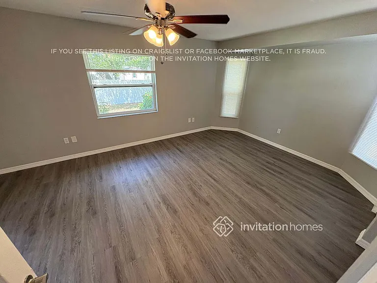 1187 Desmond St — Photo 5