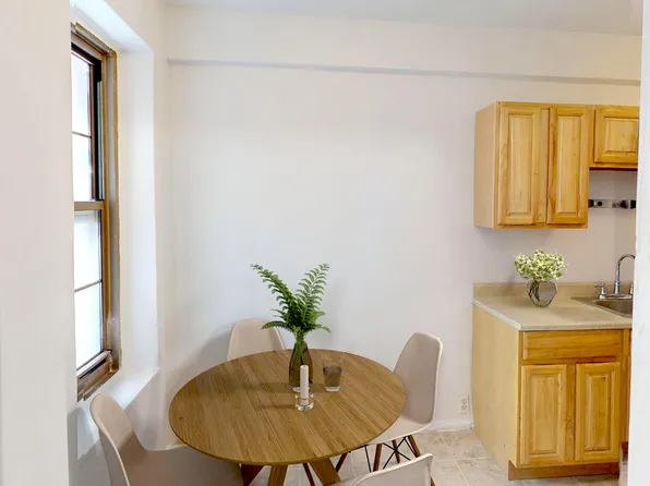 1100 Grandconcourse image 9 of 16