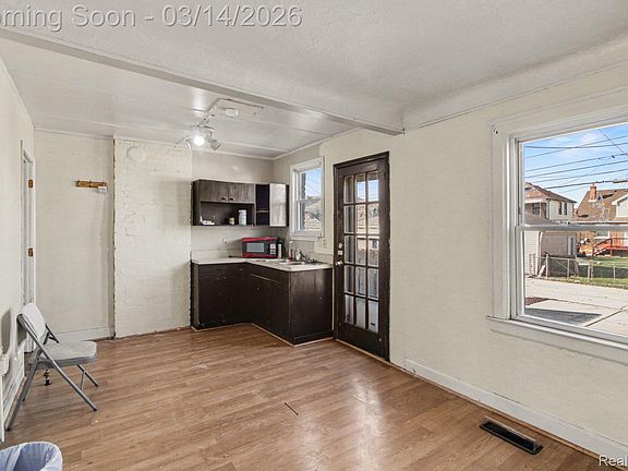 4th image of 5845 Miller Rd