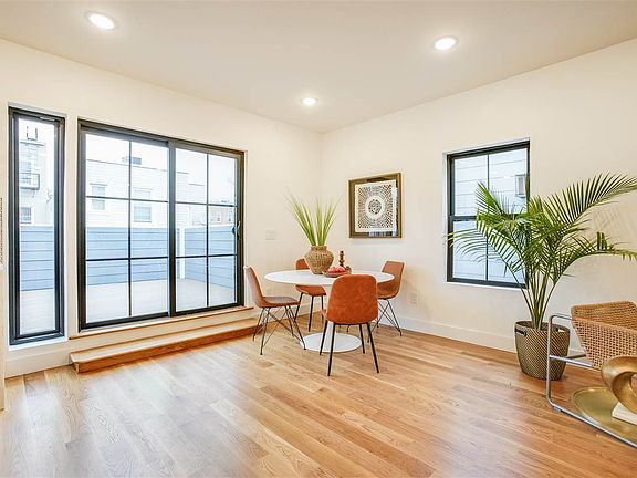 2nd image of 58 Waverly St #2A