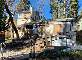 33130 Ridge Rd, Arrowbear Lake, CA 92382