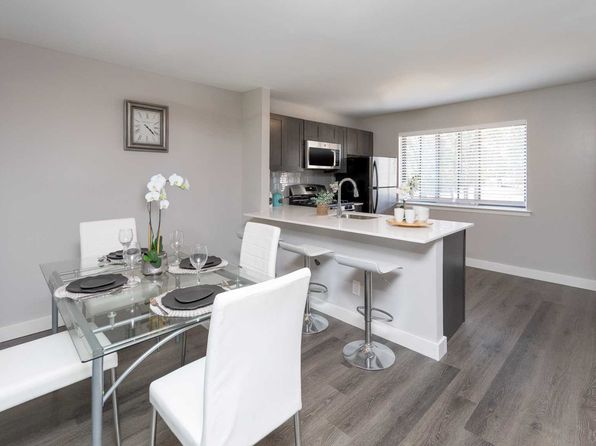 The Glen at Bucks Apartments and Townhomes | 675 E Street Rd, Warminster, PA