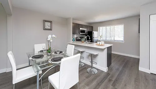 The Glen at Bucks Apartments and Townhomes Photo 1