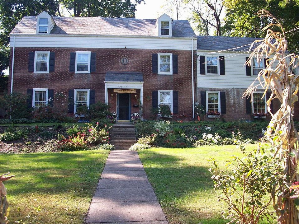 2nd image of 8610 Wissahickon Ave