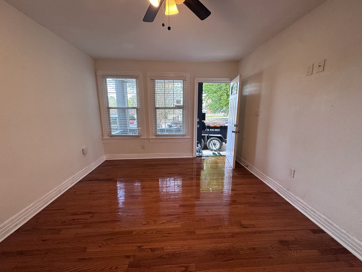 2 bed, 1050 sqft, $1,400 — Photo 1