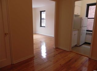 23 Schenck Ave APT 2BD, Great Neck, NY 11021