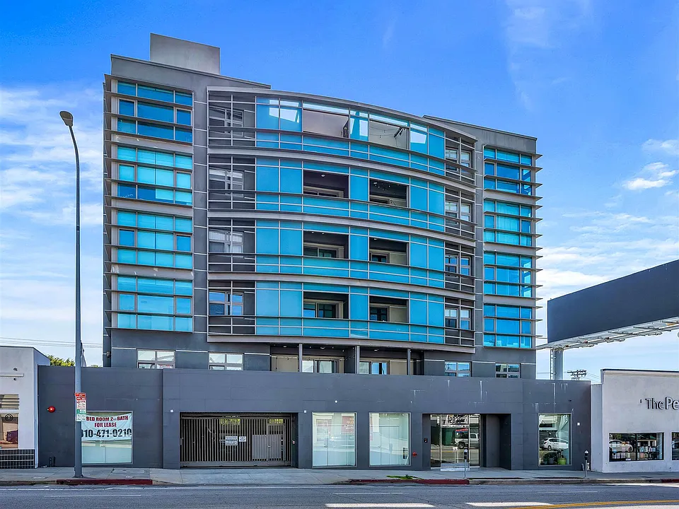12026 Wilshire Blvd #43