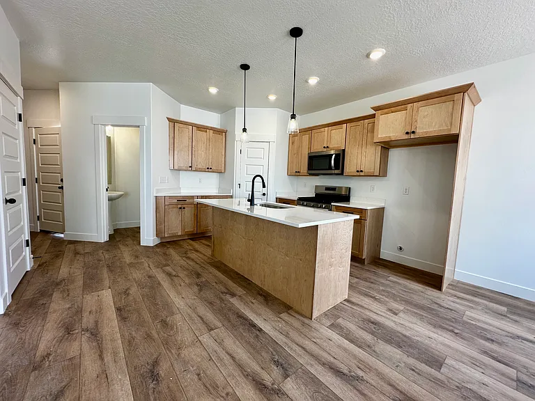1558 W Banner Dr — Photo 3