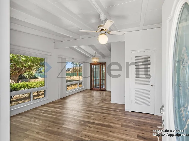 16 Tasco Ct — Photo 5