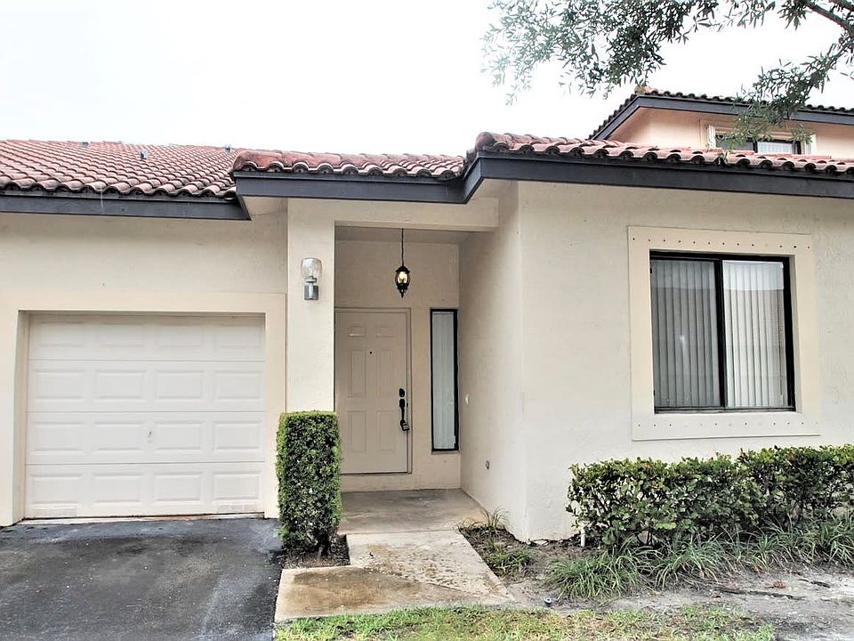 1st image of 3069 La Mirage Dr