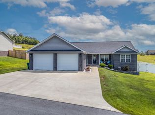 32 Dale Hollow Dr, Morehead, KY 40351