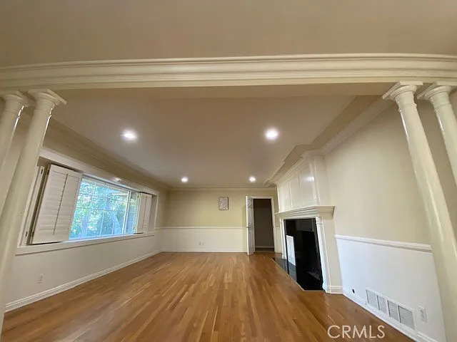 1693 N Euclid Ave — Photo 17