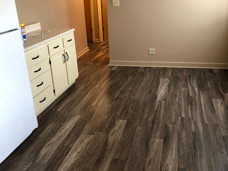 6916 Penrose Dr — Photo 13
