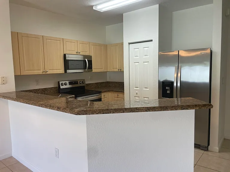 5187 SE Mariner Garden Cir — Photo 4