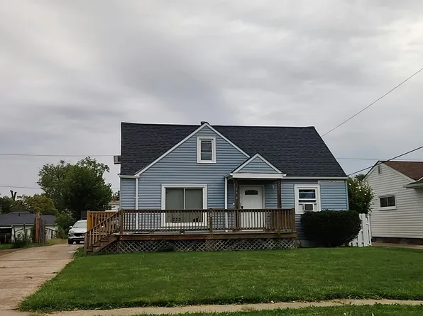 736 Shakespeare Dr, Berea, OH 44017