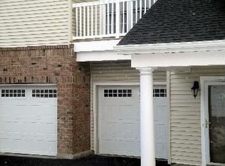 707 Vly Point Dr, Niskayuna, NY 12309