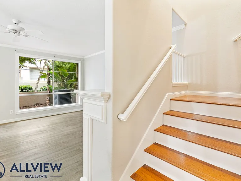 33 Silverwind — Photo 12