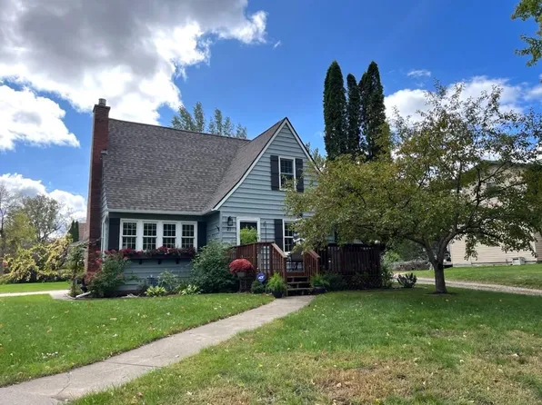 21 1st St SE, Aitkin, MN 56431