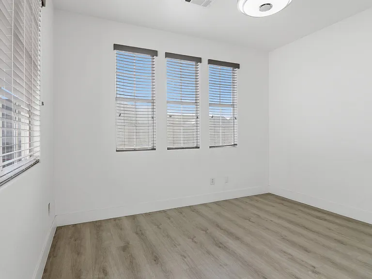 108 Milicity Rd — Photo 16