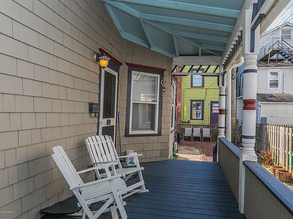 3rd image of 32A Abbott Ave #32A
