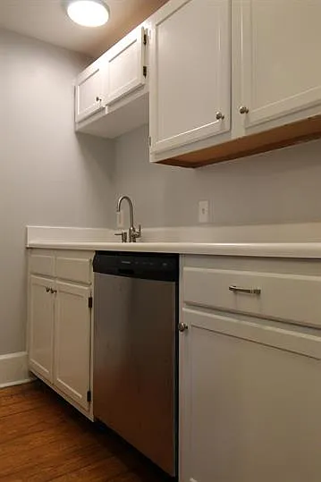 1616 Sycamore St #6 — Photo 11