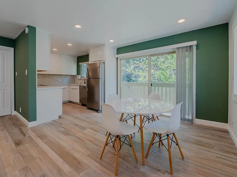 315 Poe St — Photo 2
