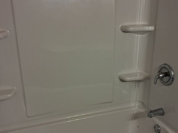 4th image of 821-823 Ravencrest Ave #821