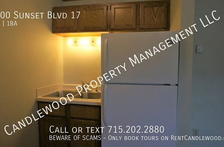 2600 Sunset Blvd #17 — Photo 10