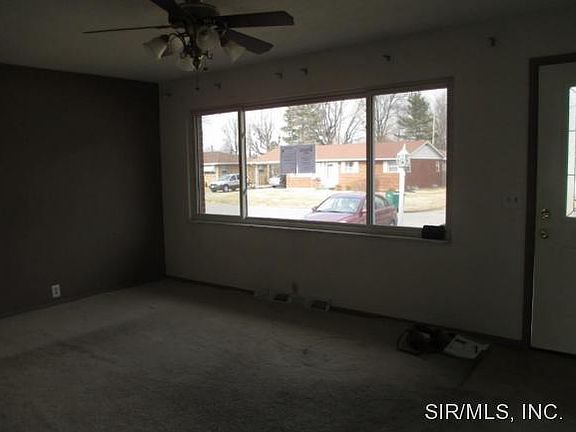 2nd image of 2152 Dawn Pl