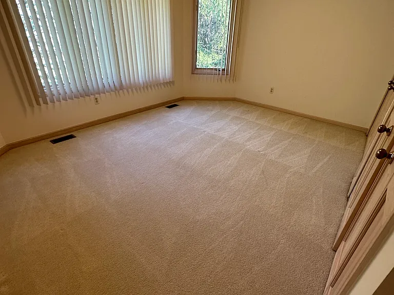 6739 Arlington Dr — Photo 7