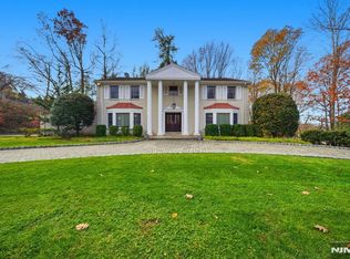 319 Truman Dr, Cresskill, NJ 07626