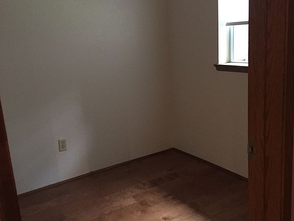 5th image of 2920 D 60th Ln SE