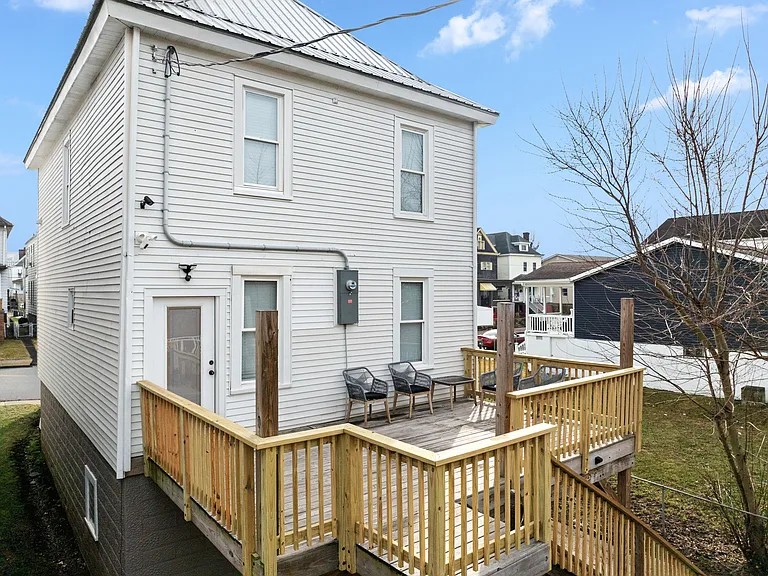 509 S York St — Photo 12