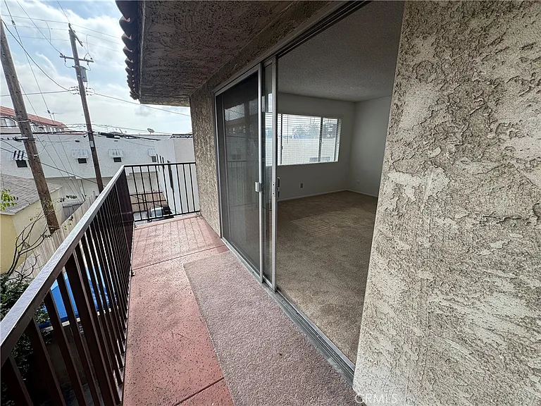 1236 W 8th St #8 — Photo 10
